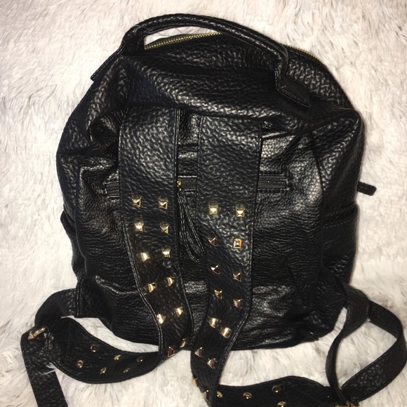 Backpack - Picture 2 of 4